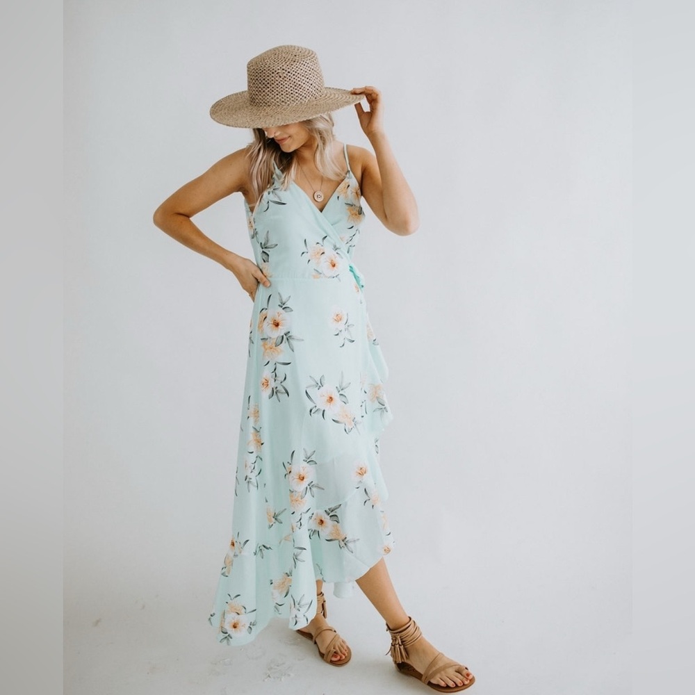 *NWOT* Peach Love Floral Wrap Dress